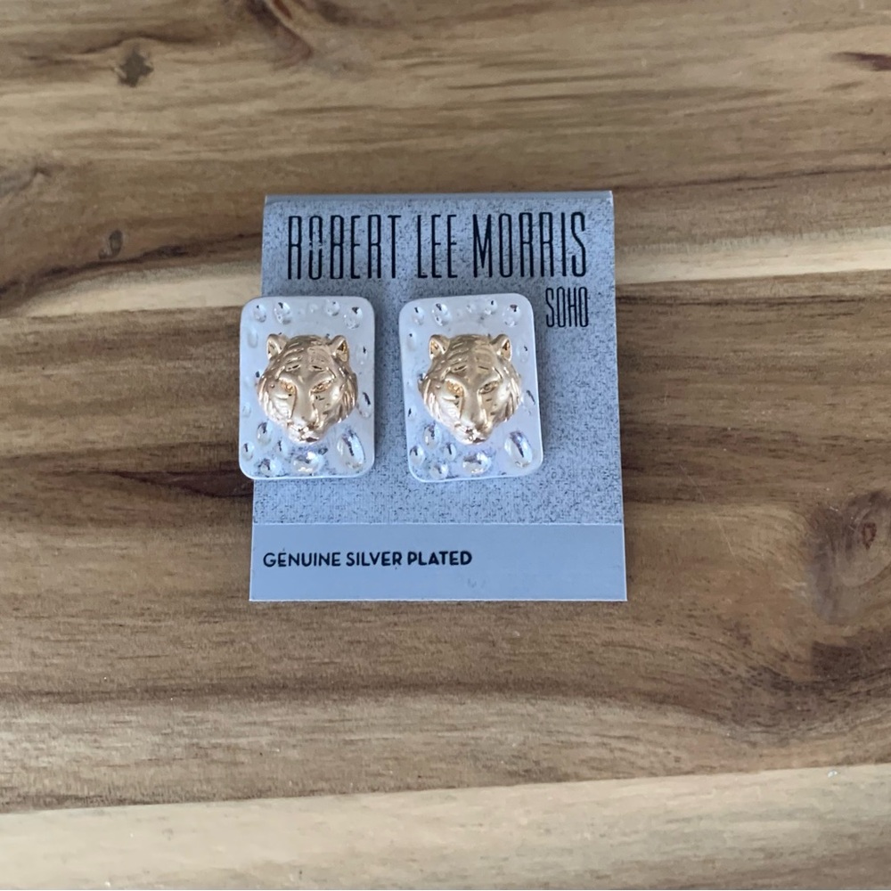 Robert Lee Morris SoHo tiger stud Earrings NWT